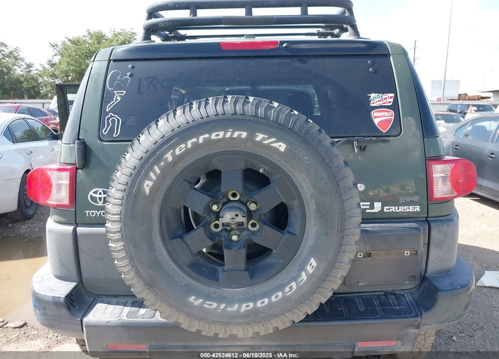2011 TOYOTA FJ CRUISER VIN: JTEBU4BF8BK115681