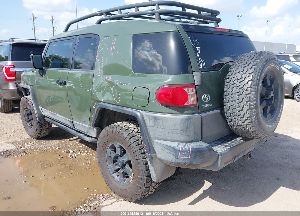 2011 TOYOTA FJ CRUISER VIN: JTEBU4BF8BK115681