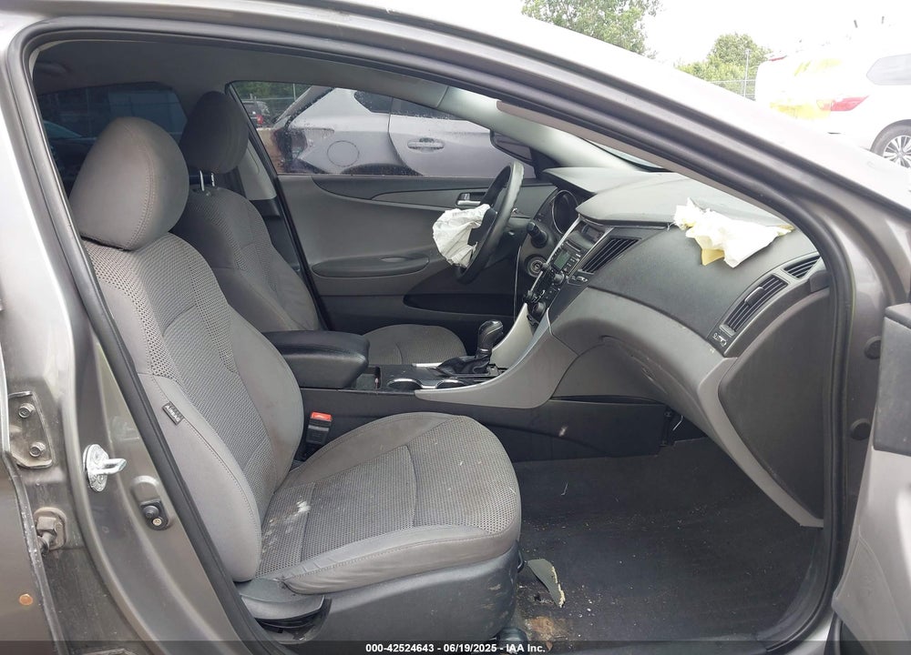 2011 HYUNDAI SONATA VIN: 5NPEB4AC7BH063814