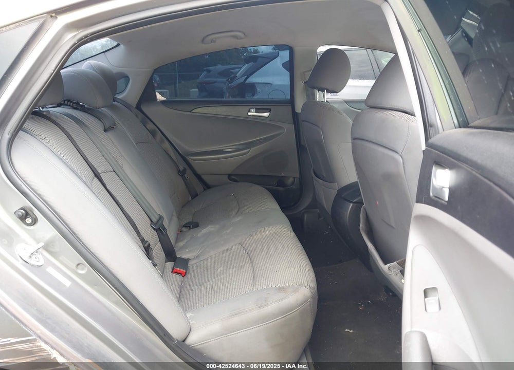 2011 HYUNDAI SONATA VIN: 5NPEB4AC7BH063814