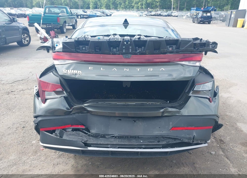 2024 HYUNDAI ELANTRA VIN: KMHLM4DG2RU733295
