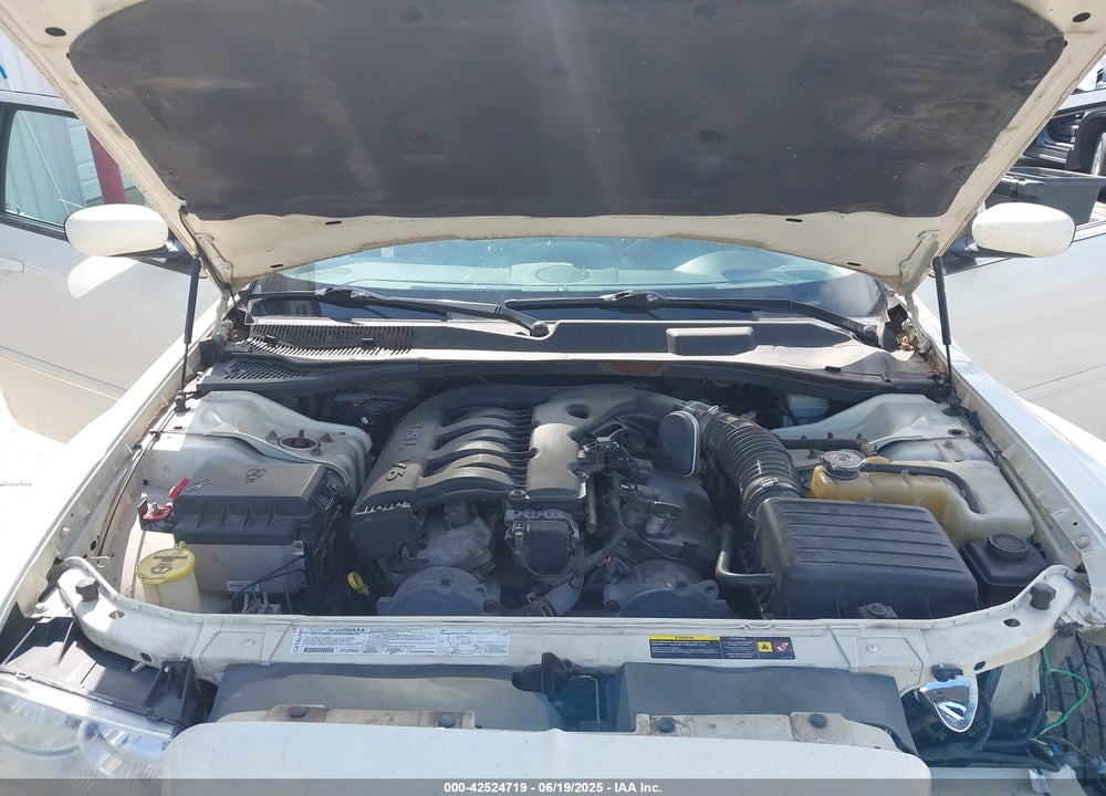 2005 CHRYSLER 300 TOURING VIN: 2C3AA53G05H613329
