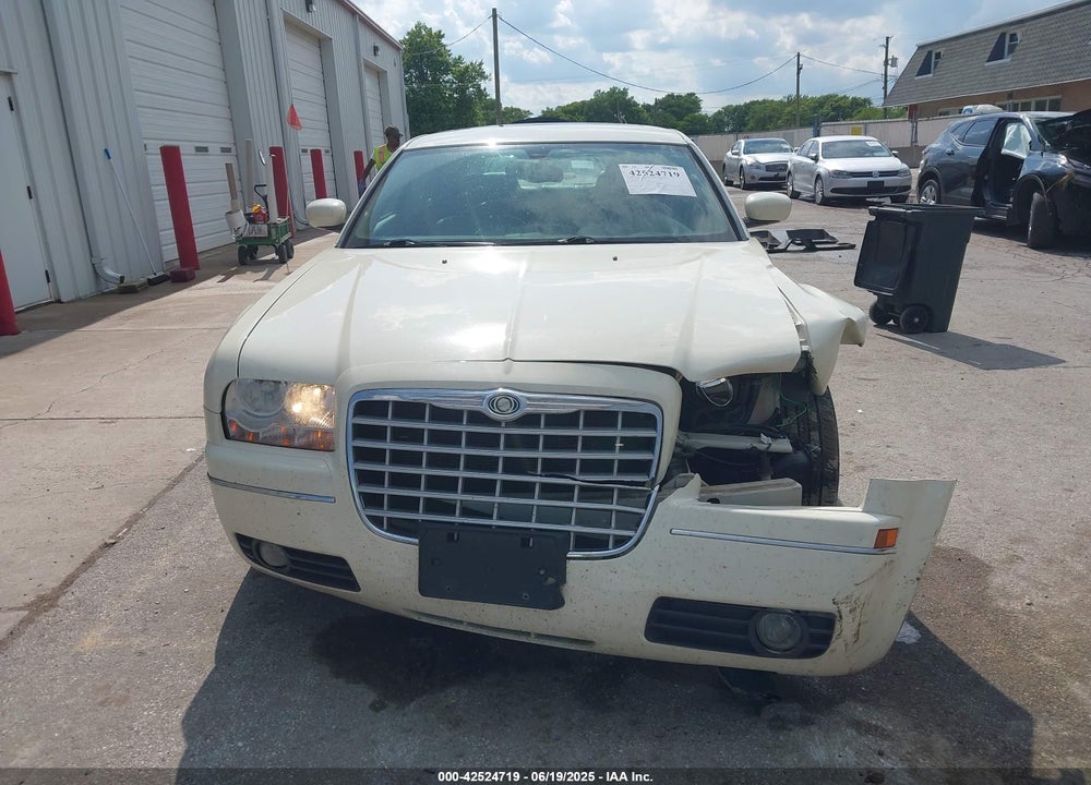 2005 CHRYSLER 300 TOURING VIN: 2C3AA53G05H613329