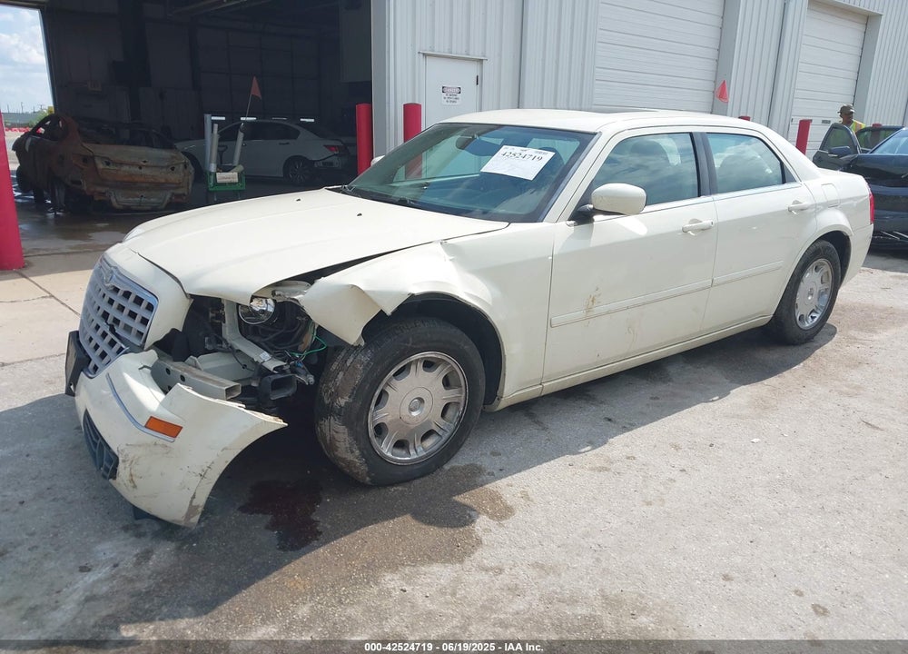 2005 CHRYSLER 300 TOURING VIN: 2C3AA53G05H613329