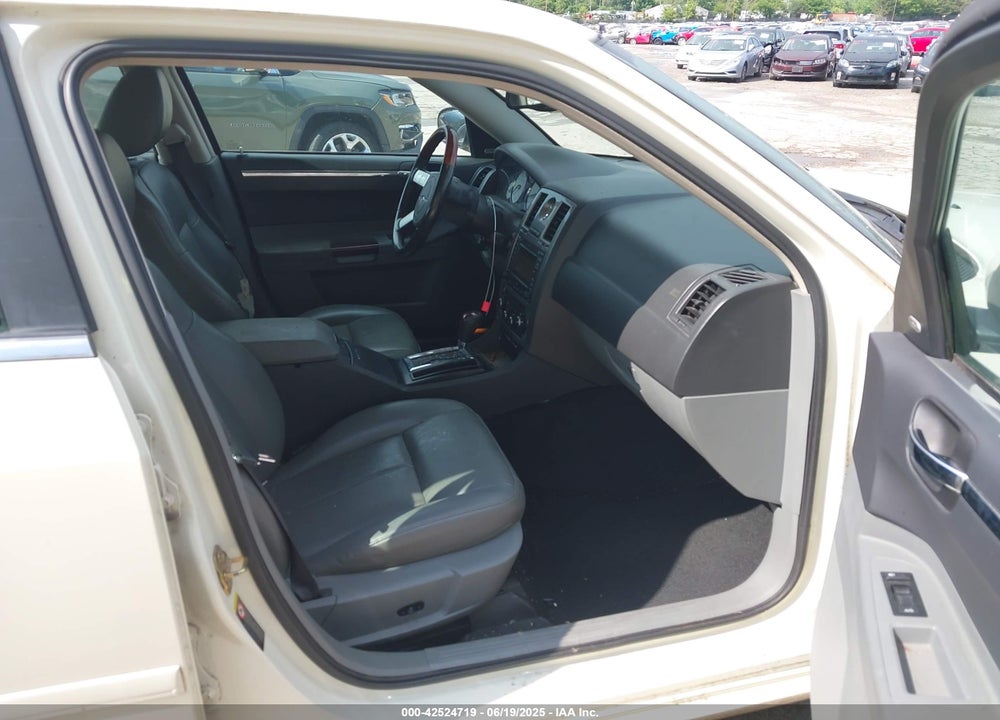 2005 CHRYSLER 300 TOURING VIN: 2C3AA53G05H613329
