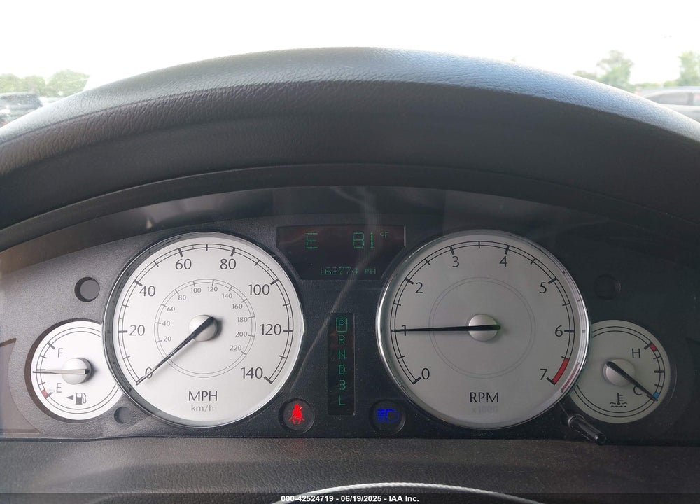 2005 CHRYSLER 300 TOURING VIN: 2C3AA53G05H613329