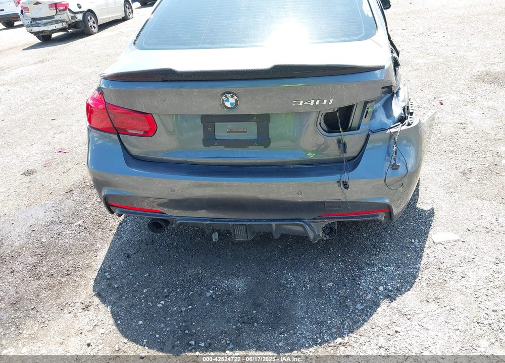 2018 BMW 3 SERIES VIN: WBA8B3G57JNU36801
