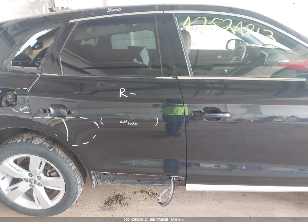 2018 AUDI Q5 VIN: WA1BNAFY8J2114339