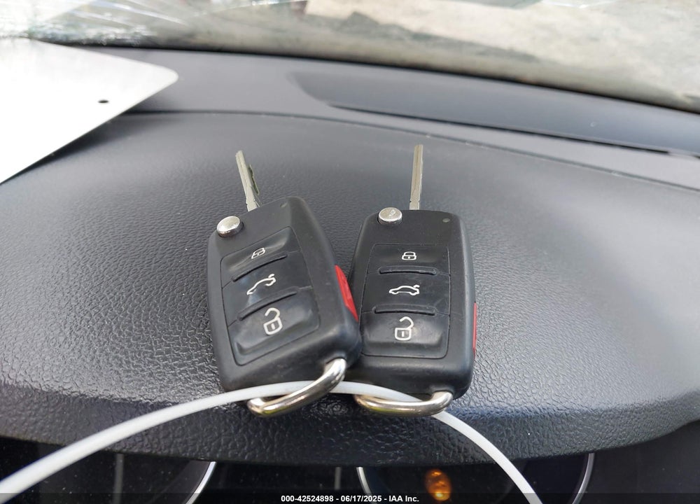 2015 VOLKSWAGEN JETTA 1.8T SE VIN: 3VWD07AJ7FM313101