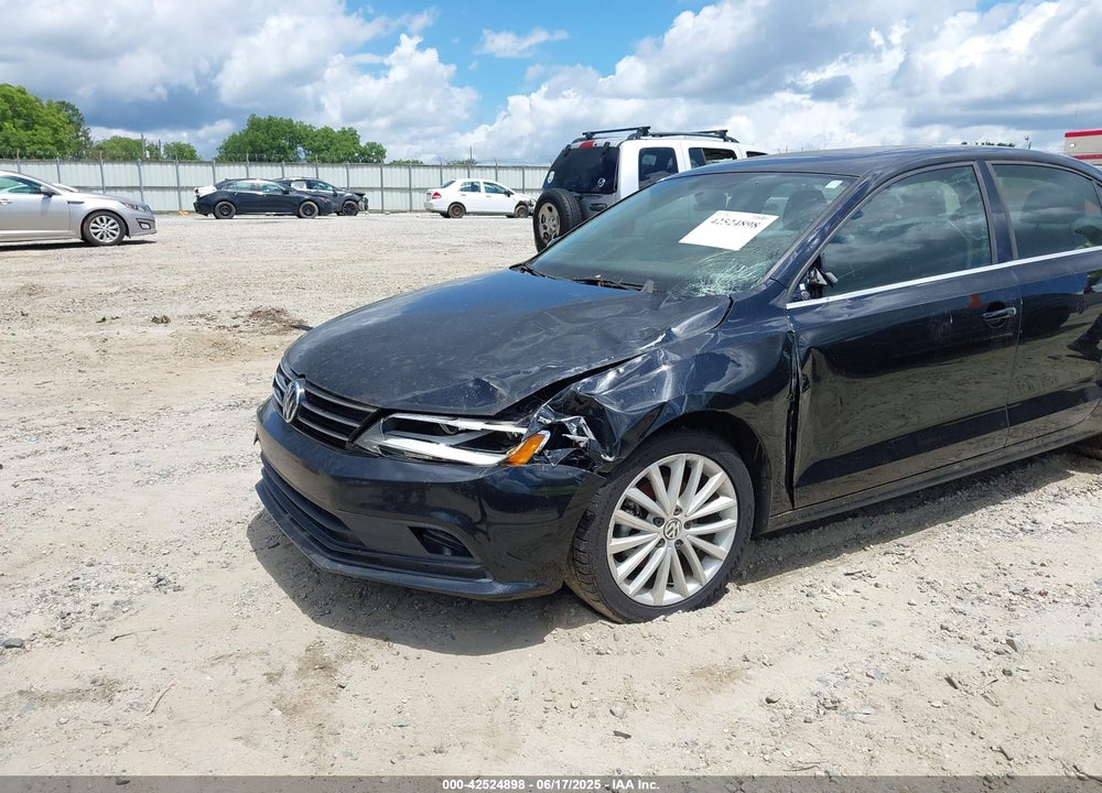 2015 VOLKSWAGEN JETTA 1.8T SE VIN: 3VWD07AJ7FM313101