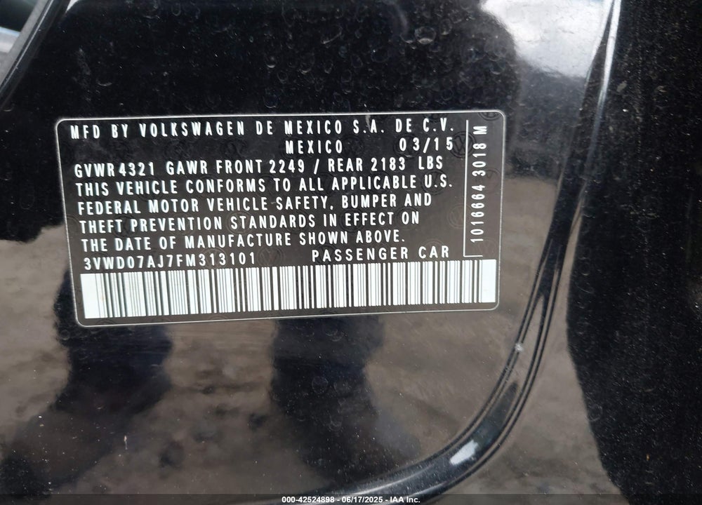 2015 VOLKSWAGEN JETTA 1.8T SE VIN: 3VWD07AJ7FM313101