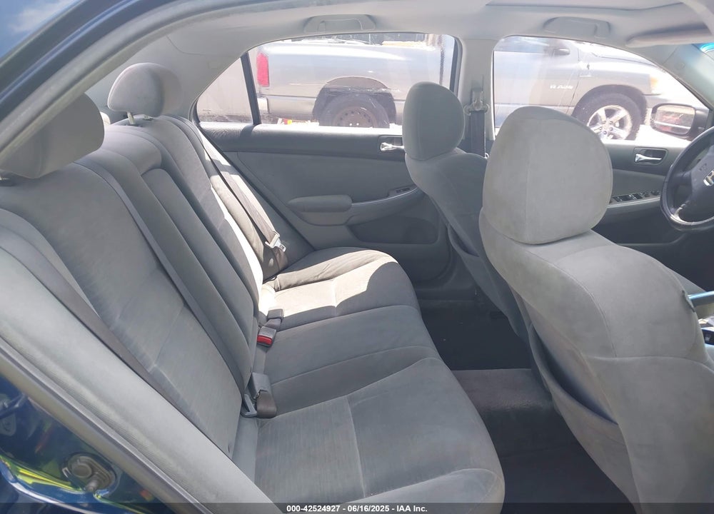 2006 HONDA ACCORD VIN: 1HGCM56716A162095
