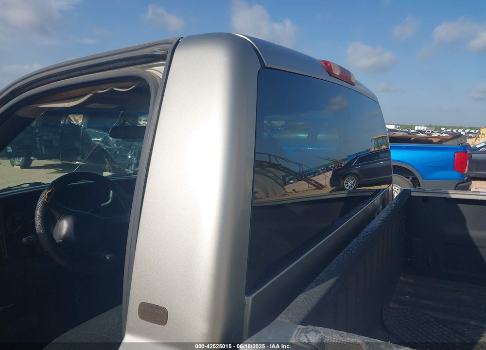 2000 CHEVROLET SILVERADO 1500 VIN: 1GCEC14W2YZ179649