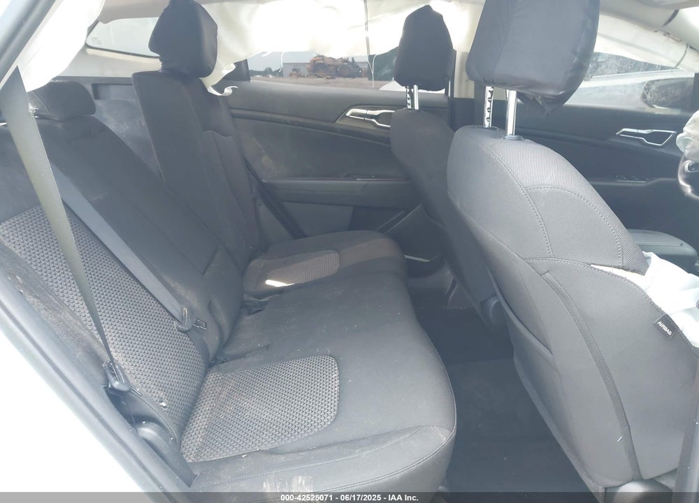 2023 KIA SPORTAGE VIN: KNDPU3AF1P7107924