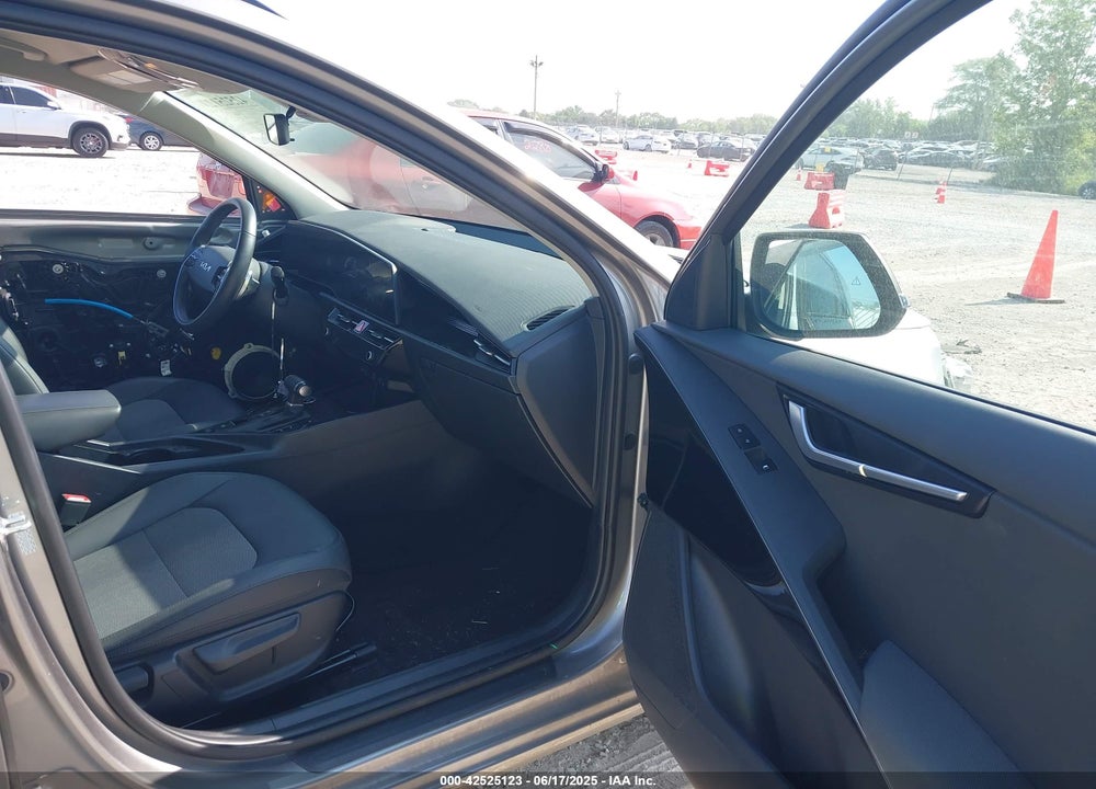 2023 KIA NIRO VIN: KNDCR3LE3P5055518