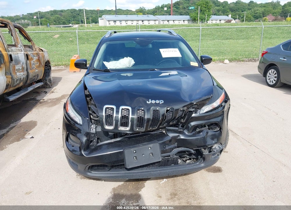 2016 JEEP CHEROKEE VIN: 1C4PJLCBXGW377064