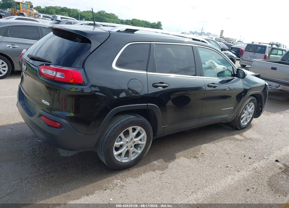 2016 JEEP CHEROKEE VIN: 1C4PJLCBXGW377064
