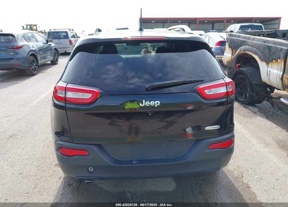 2016 JEEP CHEROKEE VIN: 1C4PJLCBXGW377064