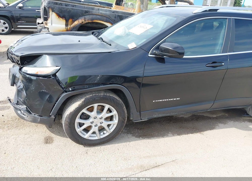 2016 JEEP CHEROKEE VIN: 1C4PJLCBXGW377064