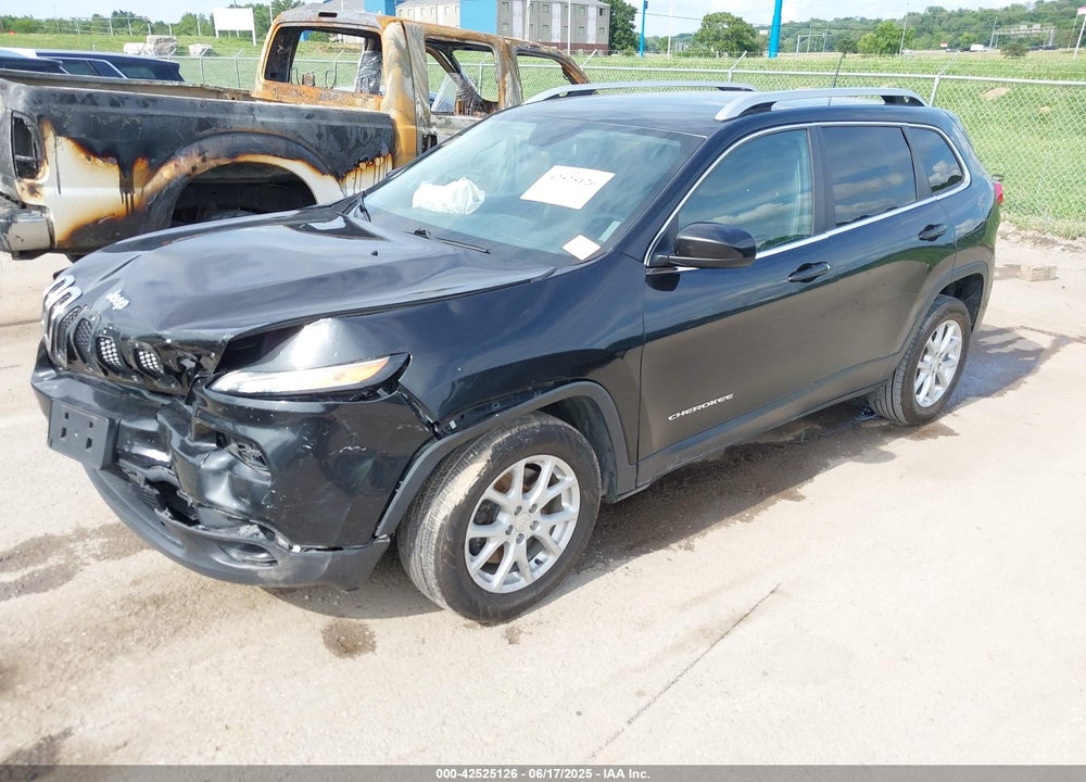 2016 JEEP CHEROKEE VIN: 1C4PJLCBXGW377064