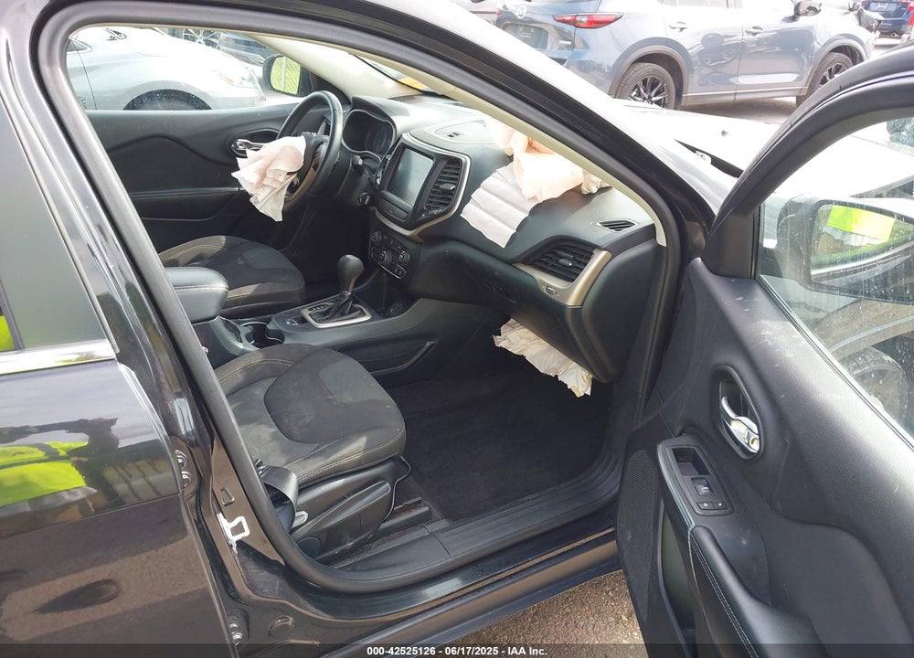 2016 JEEP CHEROKEE VIN: 1C4PJLCBXGW377064