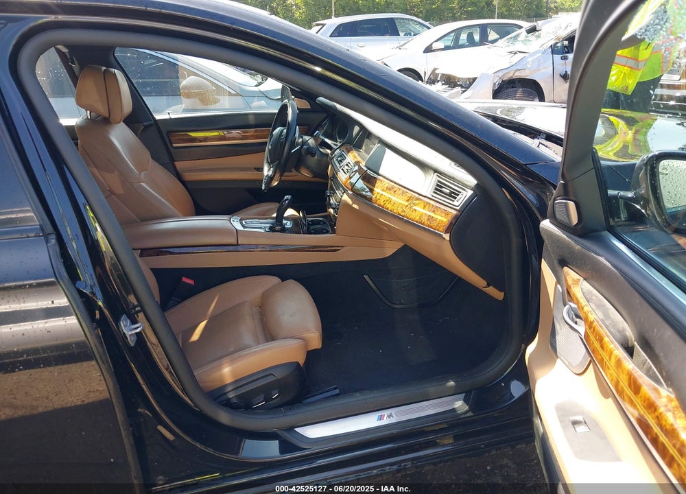 2014 BMW ALPINA B7 VIN: WBAYE8C54ED134792