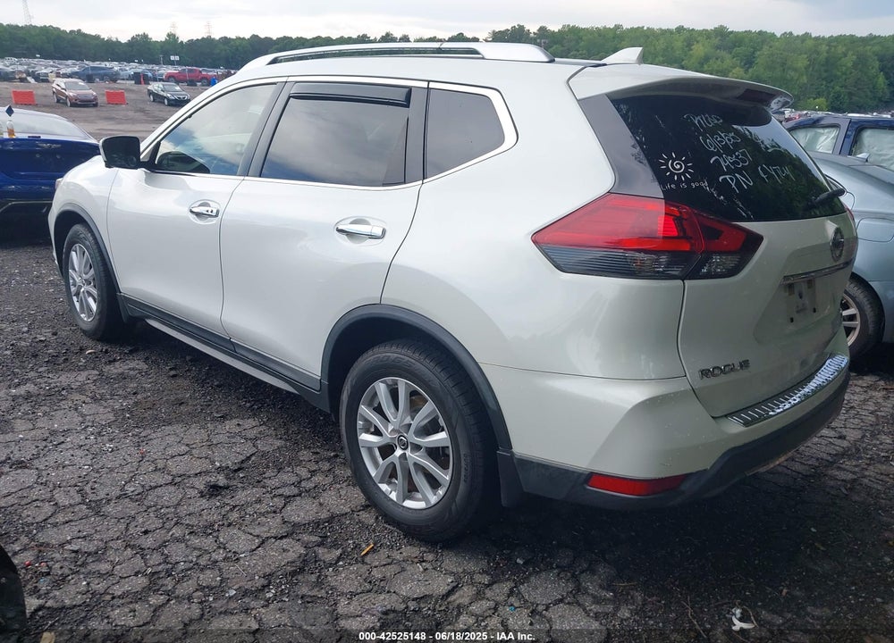 2018 NISSAN ROGUE VIN: KNMAT2MT6JP594968