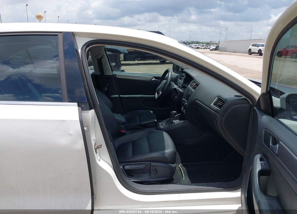 2014 VOLKSWAGEN JETTA VIN: 3VWLL7AJ4EM366694