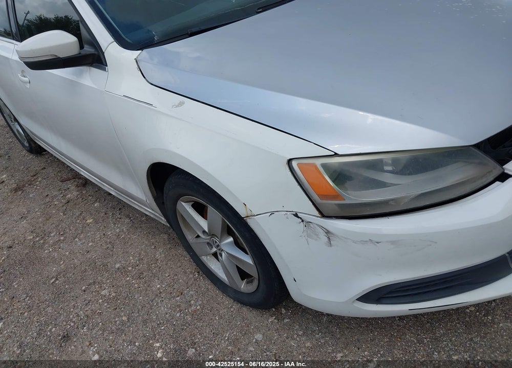 2014 VOLKSWAGEN JETTA VIN: 3VWLL7AJ4EM366694