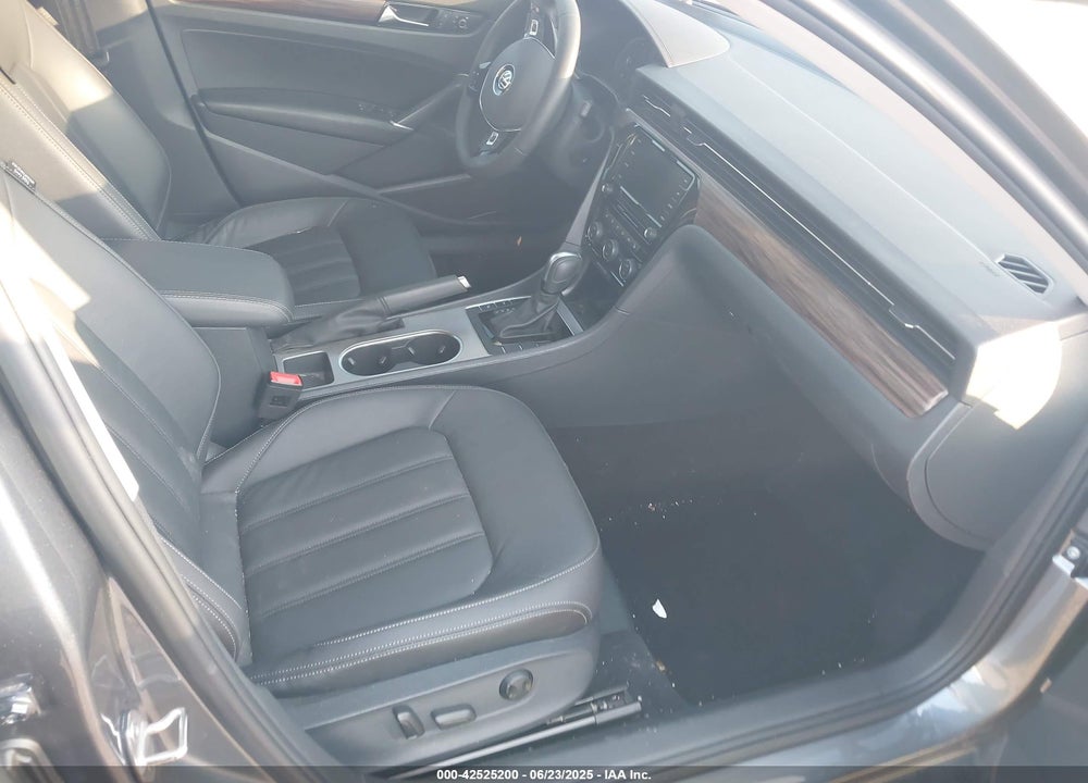 2022 VOLKSWAGEN PASSAT VIN: 1VWBA7A31NC008036