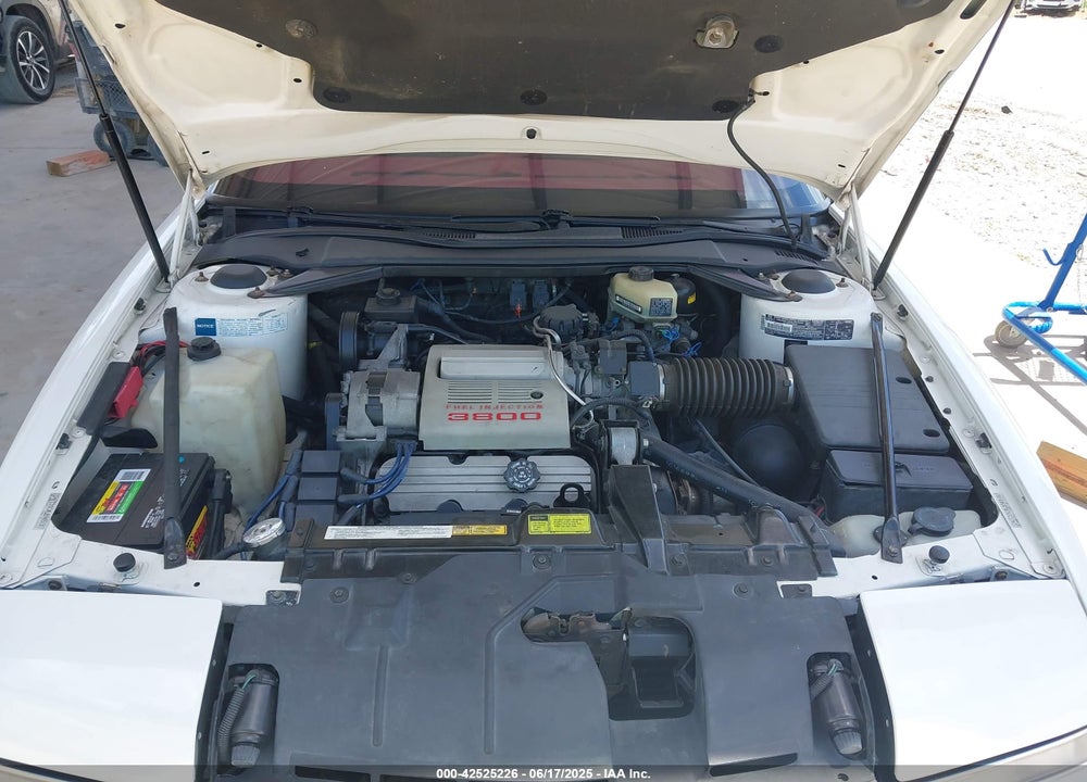 1990 BUICK REATTA VIN: 1G4EC33C0LB903161