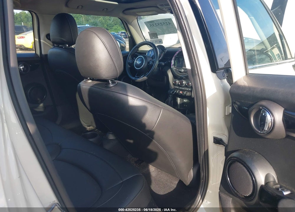 2019 MINI HARDTOP VIN: WMWXU1C5XK2J02832