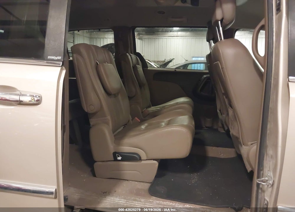 2014 CHRYSLER TOWN & COUNTRY TOURING-L VIN: 2C4RC1CG9ER200269