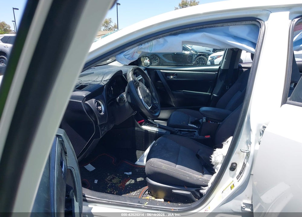 2018 TOYOTA COROLLA VIN: 5YFBURHE0JP798184