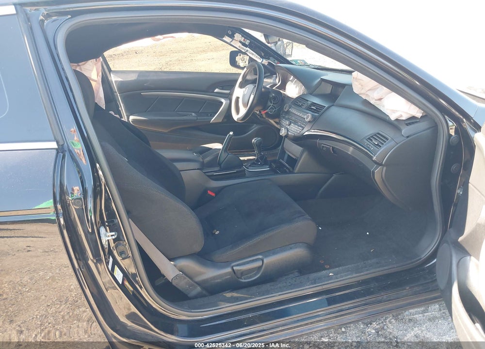 2012 HONDA ACCORD VIN: 1HGCS1A71CA017706