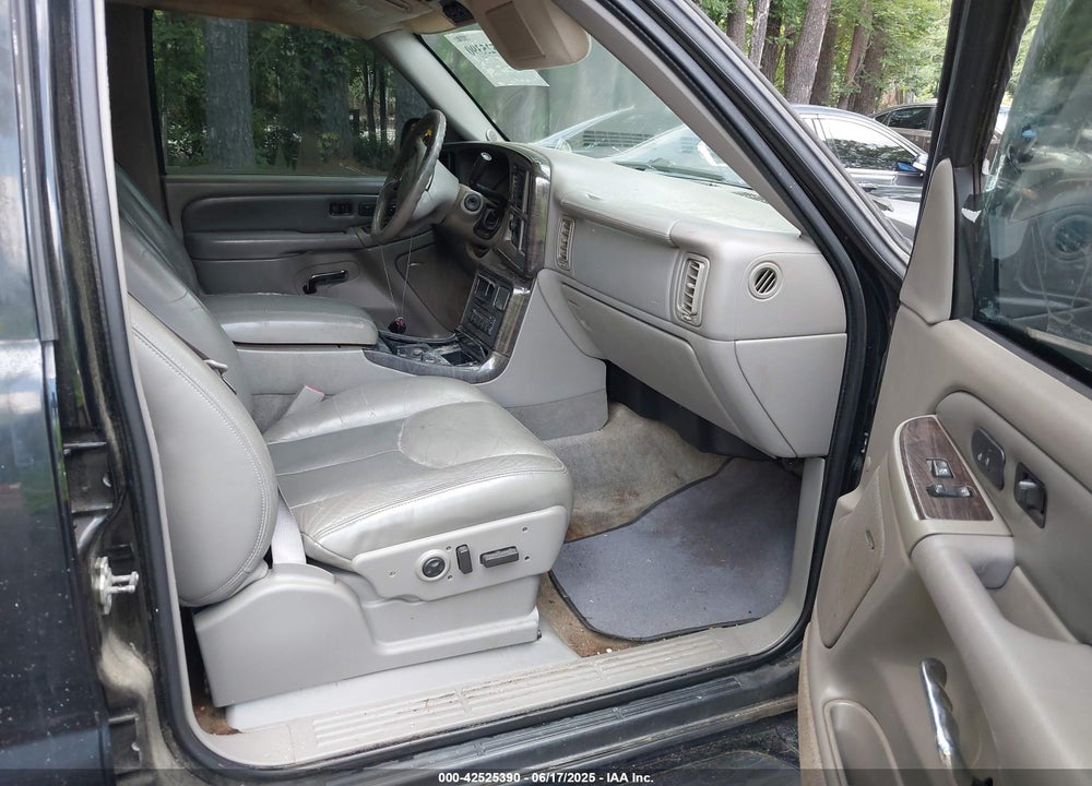 2005 GMC YUKON XL 1500 DENALI VIN: 1GKFK66U95J249131