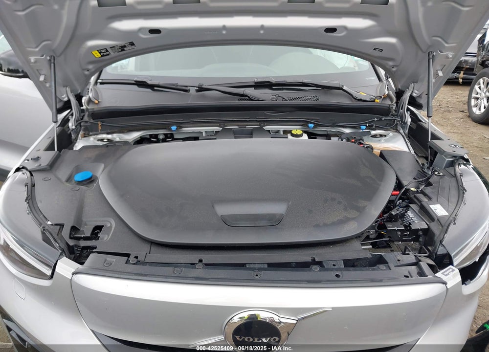 2023 VOLVO XC40 RECHARGE PURE ELECTRIC TWIN ULTIMATE VIN: YV4ED3UM1P2058851