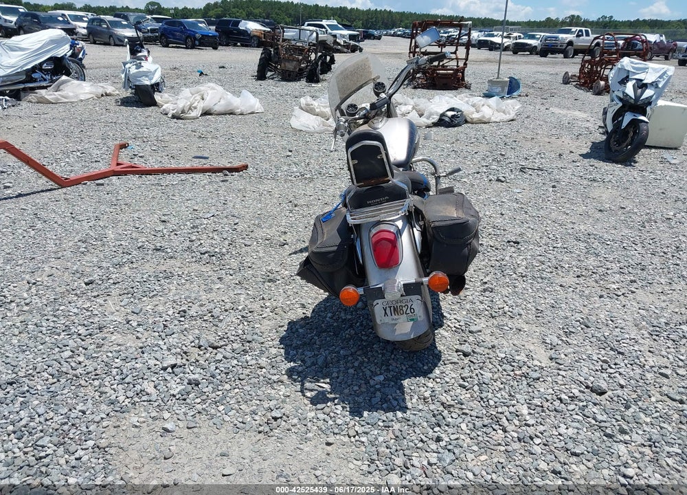 1998 HONDA VT1100 C3 VIN: 1HFSC3909WA003699