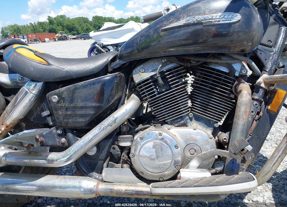 1998 HONDA VT1100 C3 VIN: 1HFSC3909WA003699