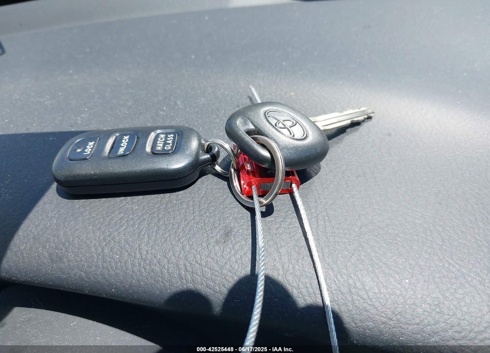 2008 TOYOTA MATRIX VIN: 2T1KR32E48C691138