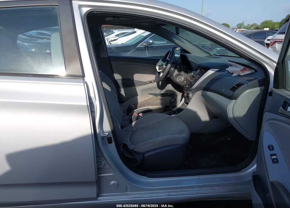 2016 HYUNDAI ACCENT VIN: KMHCT4AE8GU092463