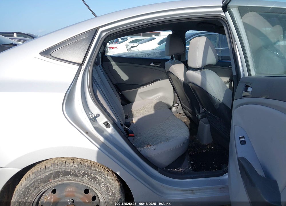 2016 HYUNDAI ACCENT VIN: KMHCT4AE8GU092463