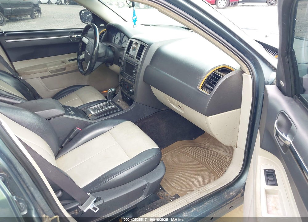 2005 CHRYSLER 300 TOURING VIN: 2C3JA53G85H594576