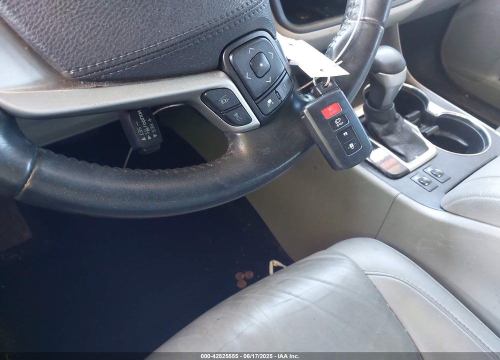 2019 TOYOTA HIGHLANDER VIN: 5TDKZRFH7KS346594