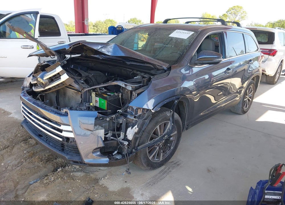 2019 TOYOTA HIGHLANDER VIN: 5TDKZRFH7KS346594