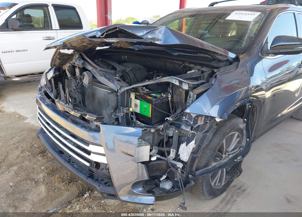2019 TOYOTA HIGHLANDER VIN: 5TDKZRFH7KS346594