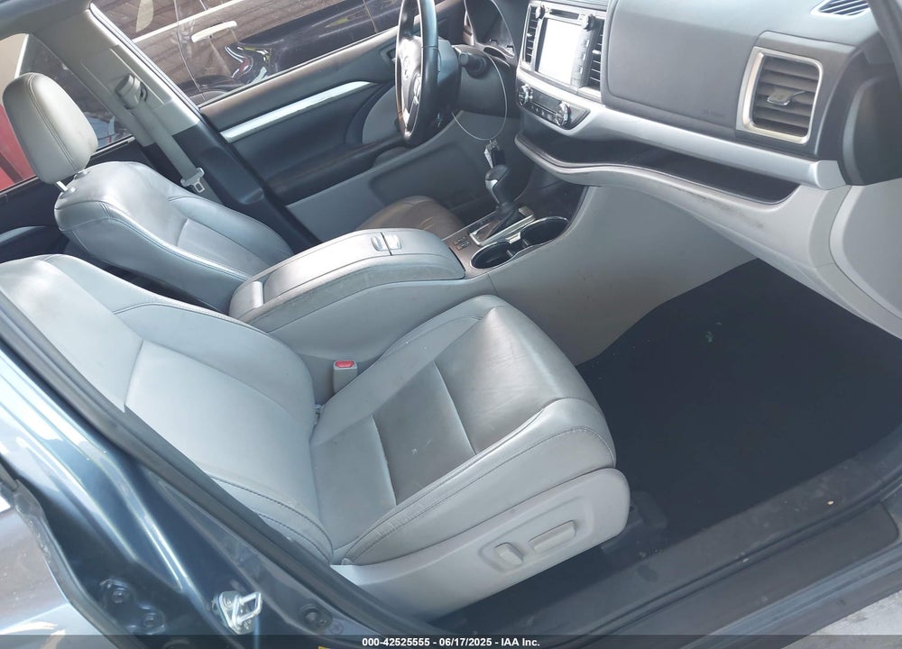 2019 TOYOTA HIGHLANDER VIN: 5TDKZRFH7KS346594