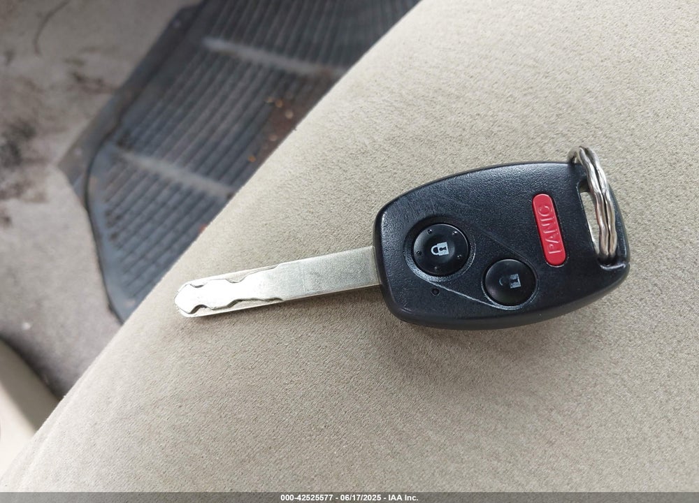 2006 HONDA CIVIC VIN: 1HGFA16526L048091