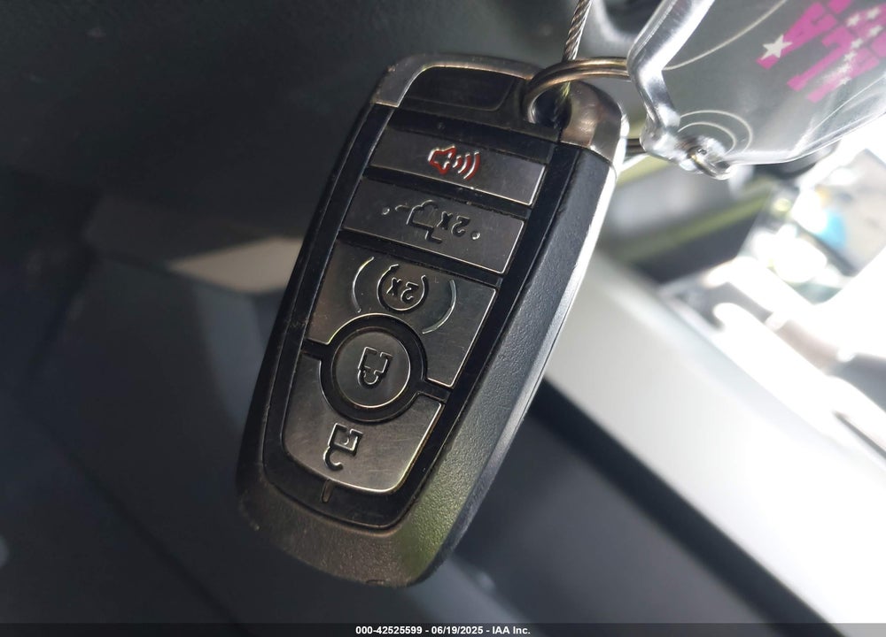 2019 FORD F-350 LARIAT VIN: 1FT8W3DT1KEF68738