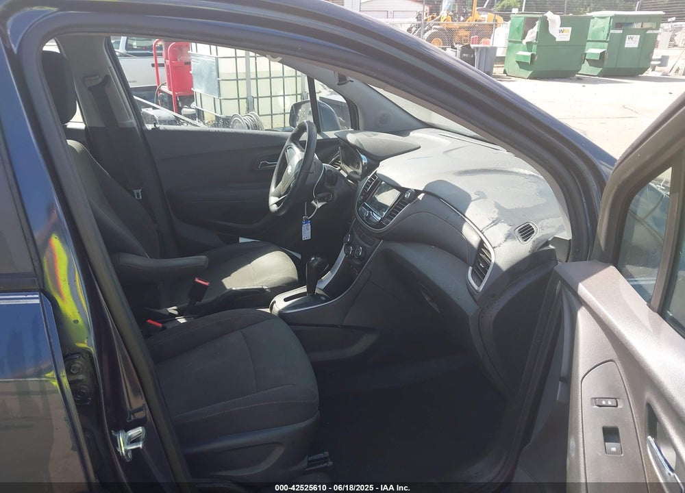 2018 CHEVROLET TRAX LS VIN: 3GNCJKSB9JL400302